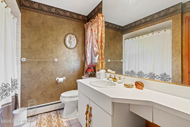 $1,649,900 | 305 Woodview Court, Toms River, NJ 08755