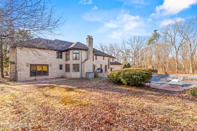$1,649,900 | 305 Woodview Court, Toms River, NJ 08755