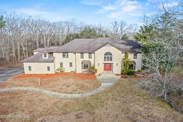 $1,649,900 | 305 Woodview Court, Toms River, NJ 08755