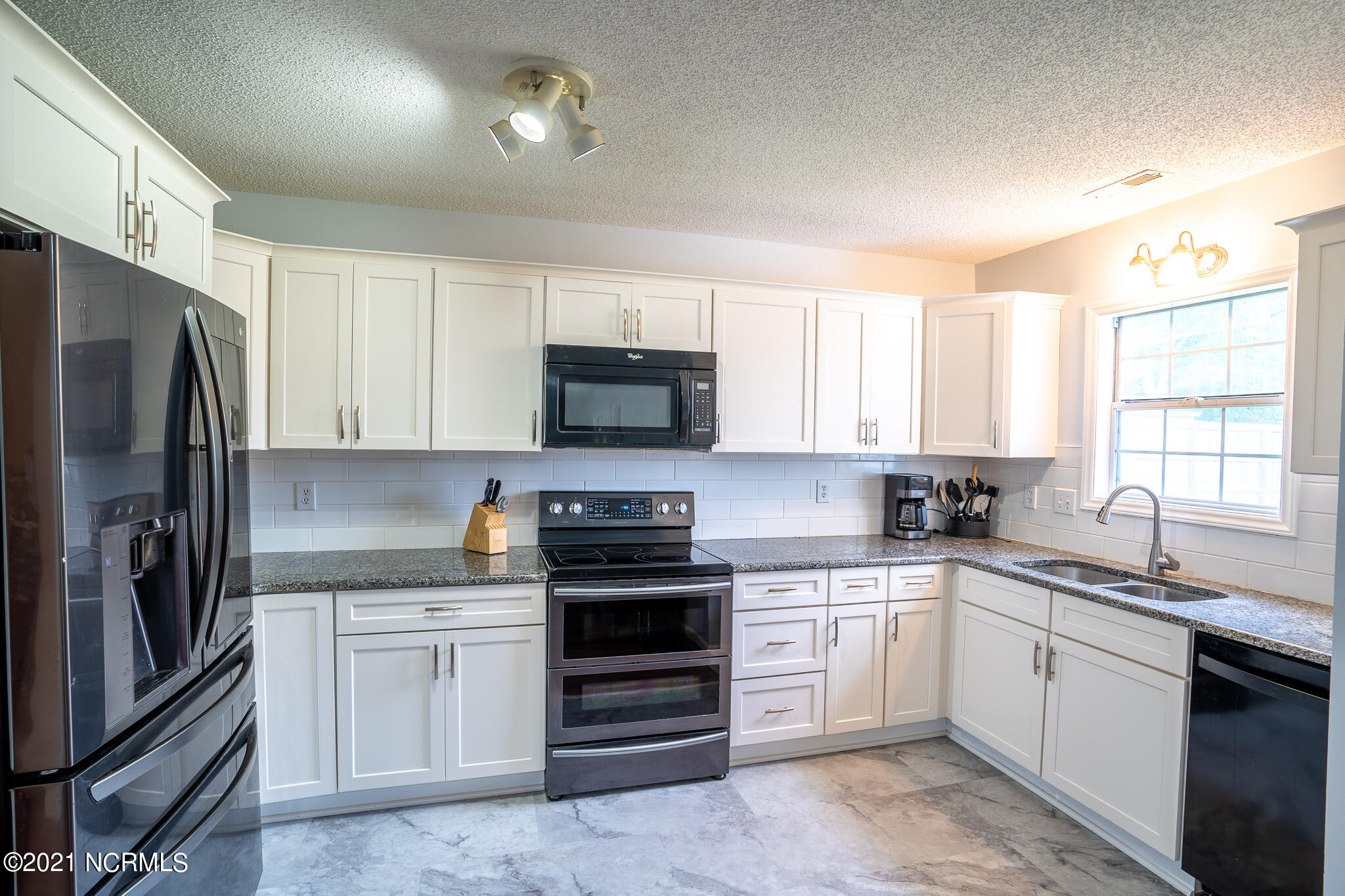 155 Parnell Road Hubert, NC 28539 - Photo 2 of 24 DSC04501-HDR