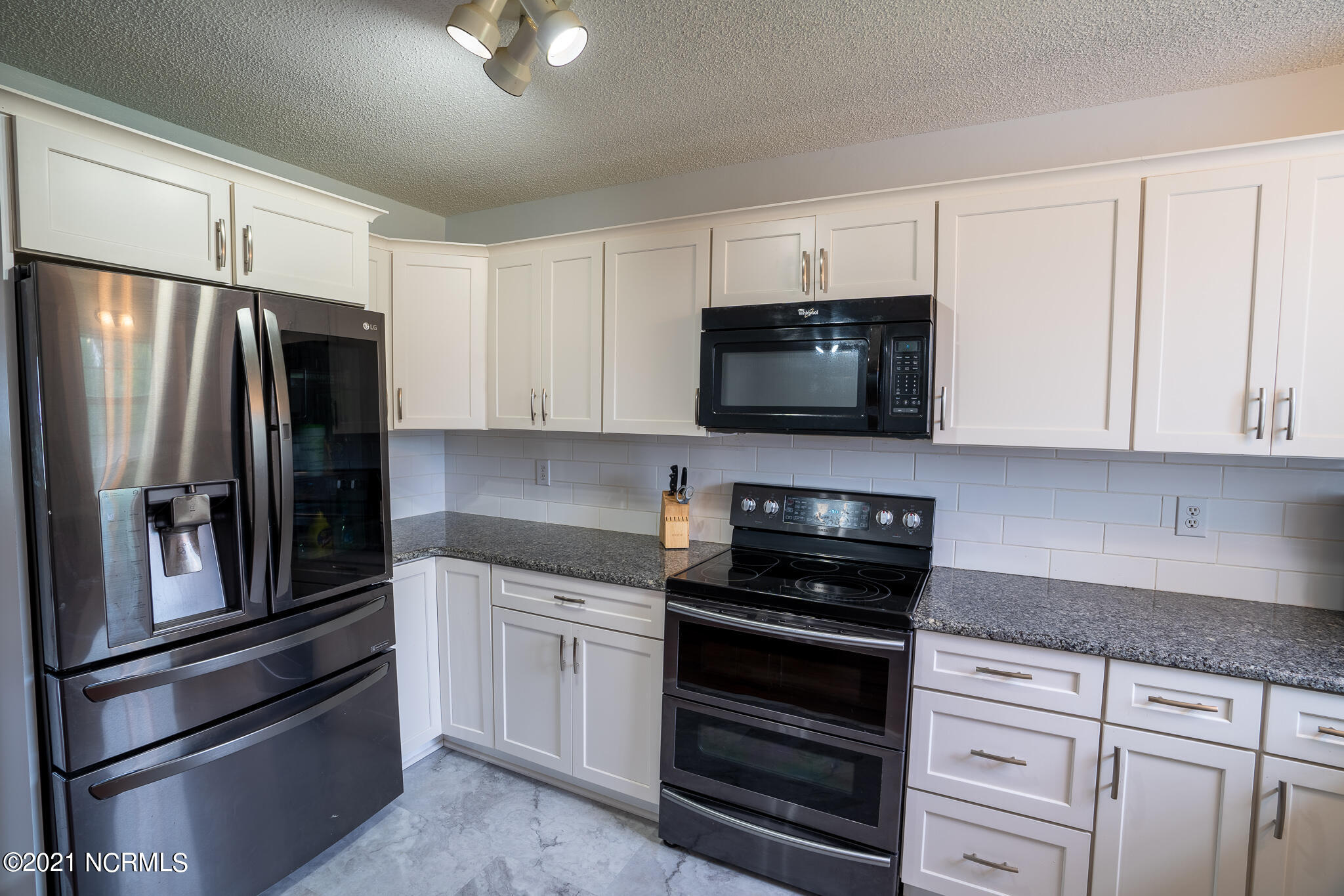 155 Parnell Road Hubert, NC 28539 - Photo 3 of 24 DSC04516-HDR
