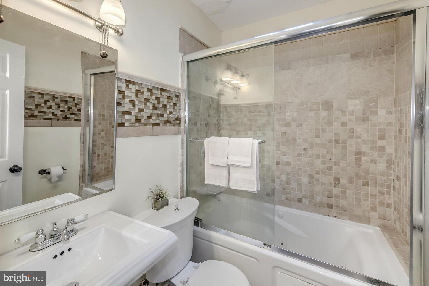 2335 3rd Street Northeast Washington, DC 20002 - Photo 12 of 18 Bath