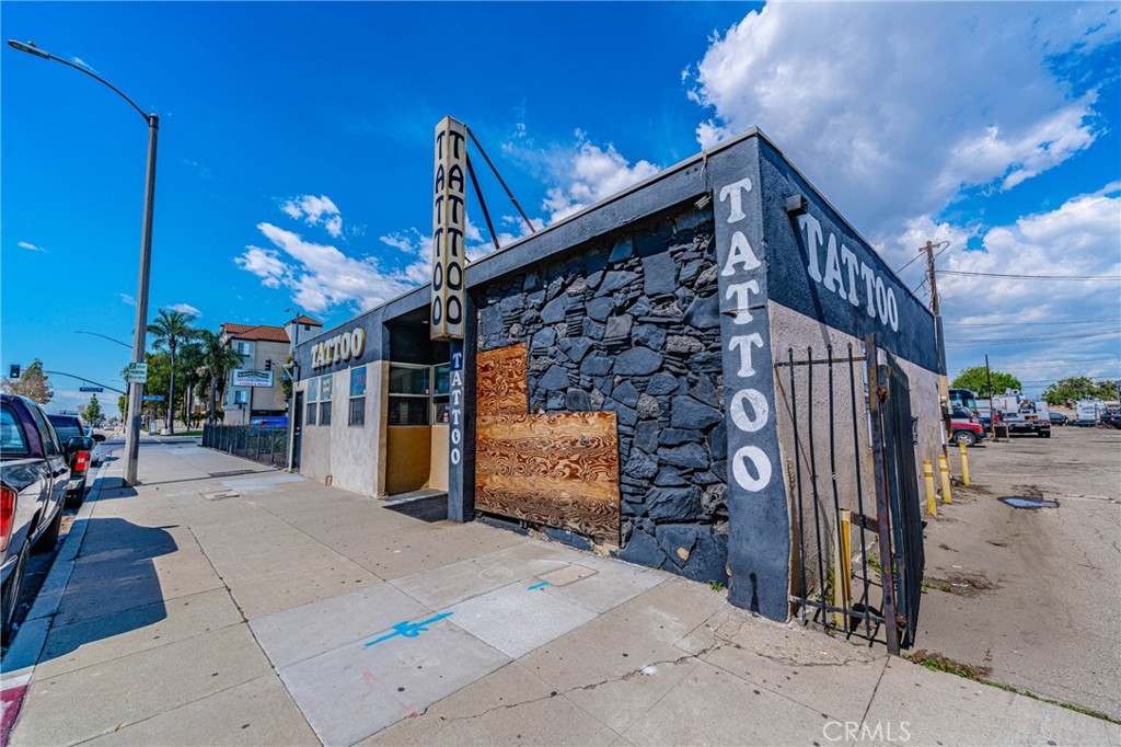 11669 Firestone Boulevard Norwalk, CA 90650 - Photo 3 of 23 a view of entryway