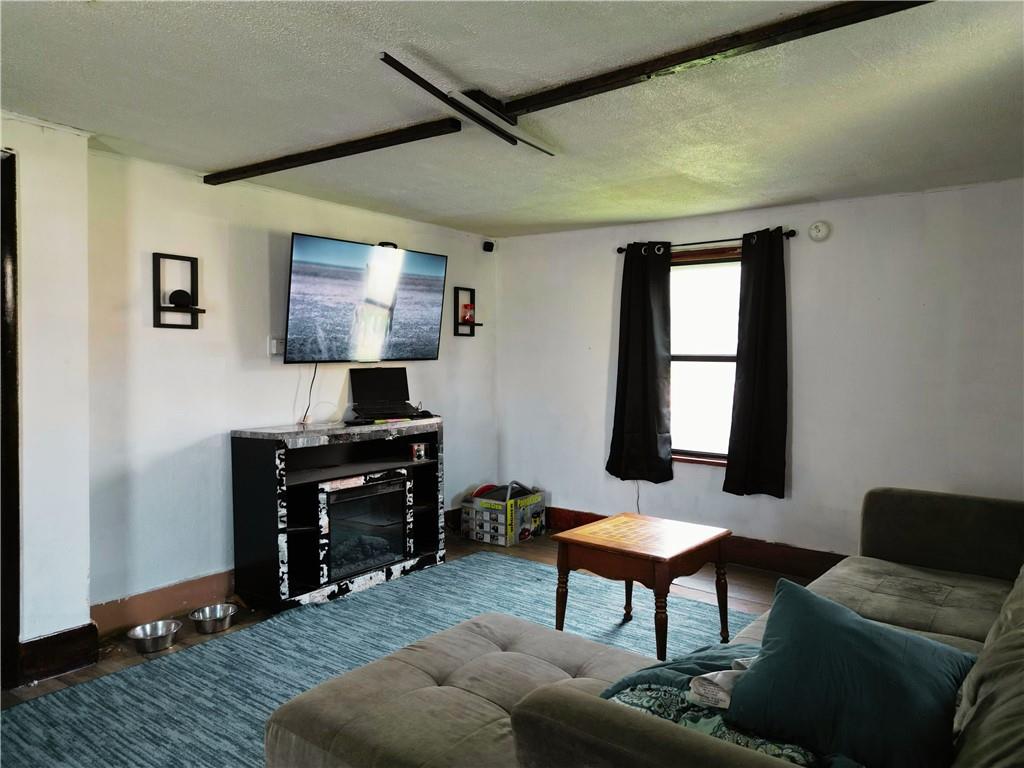 328 3rd Street Butler, PA 16001 - Photo 4 of 18