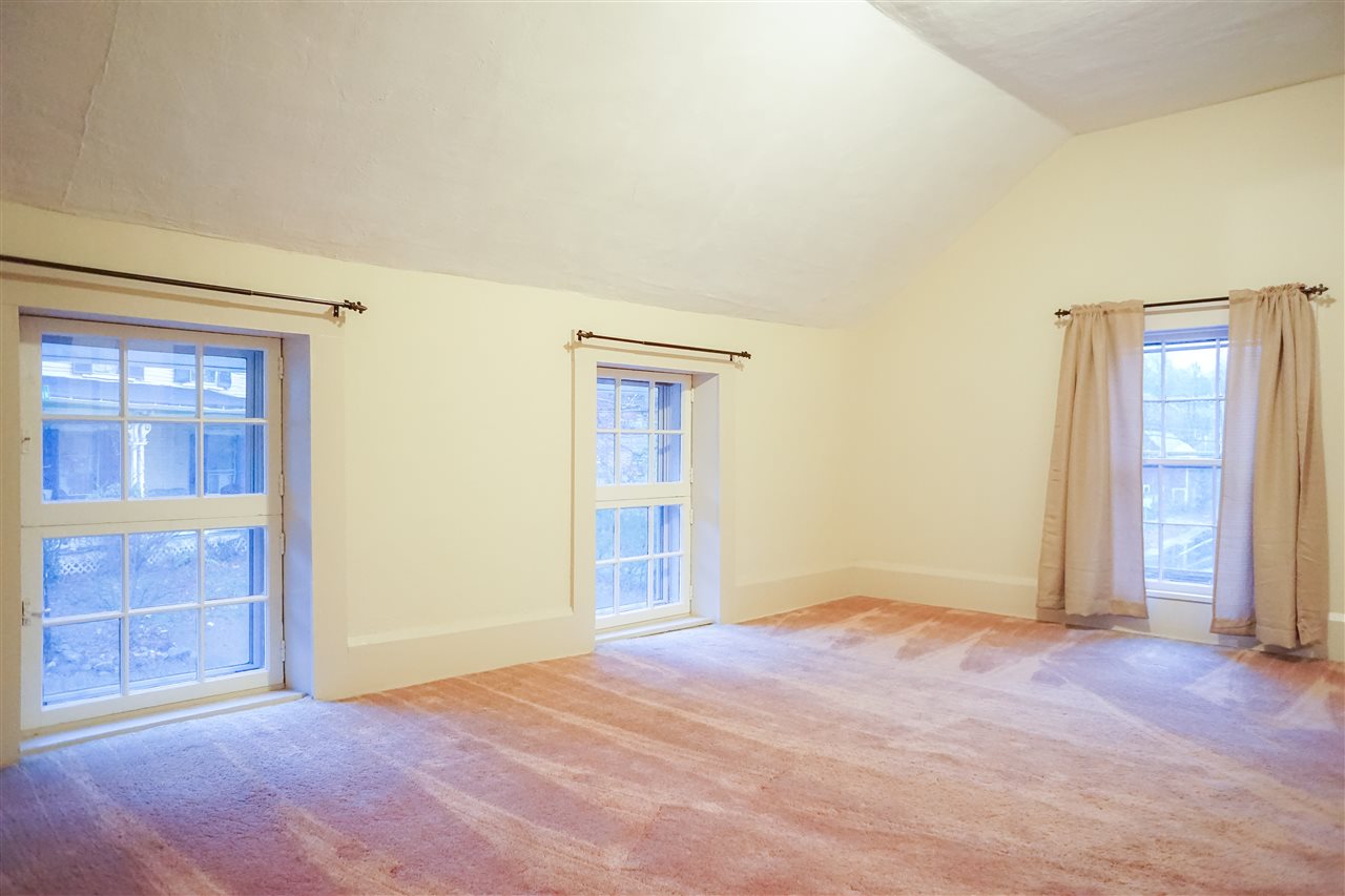 5 Mont Vernon Road New Boston, NH 03070 - Photo 24 of 39