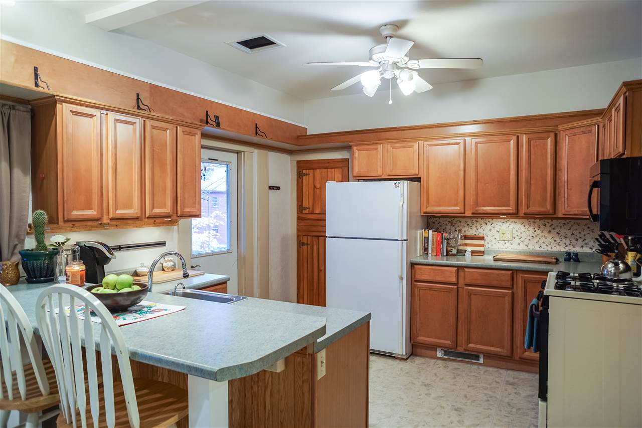 5 Mont Vernon Road New Boston, NH 03070 - Photo 6 of 39