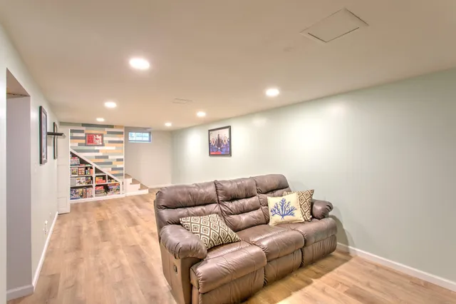 $389,000 | 2079 Garnet Lane, Eagan, MN 55122