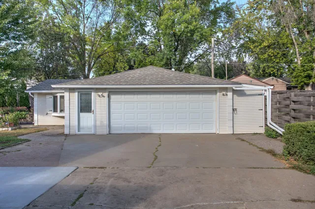 $389,000 | 2079 Garnet Lane, Eagan, MN 55122