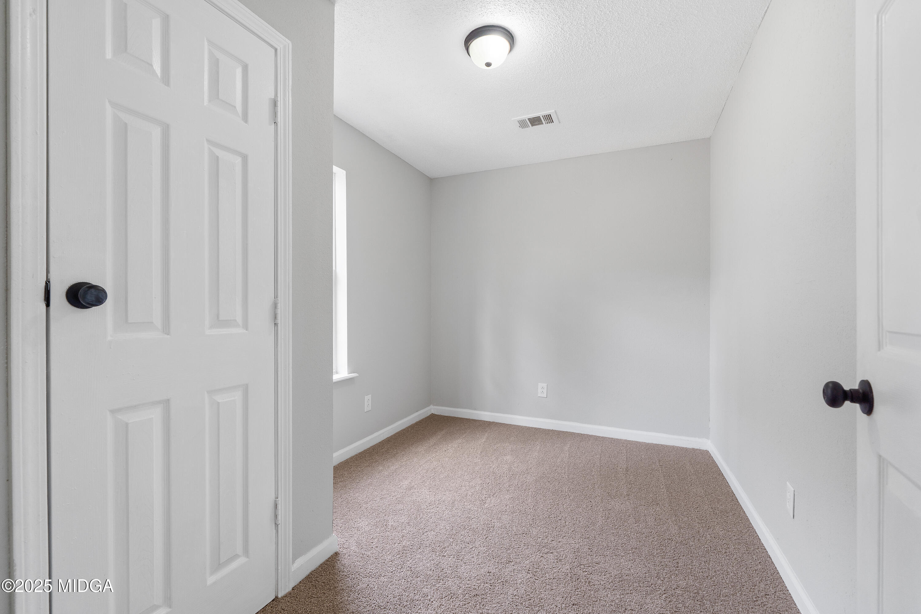 7513 Columbus Road Lizella, GA 31052 - Photo 43 of 56 a view of a hallway