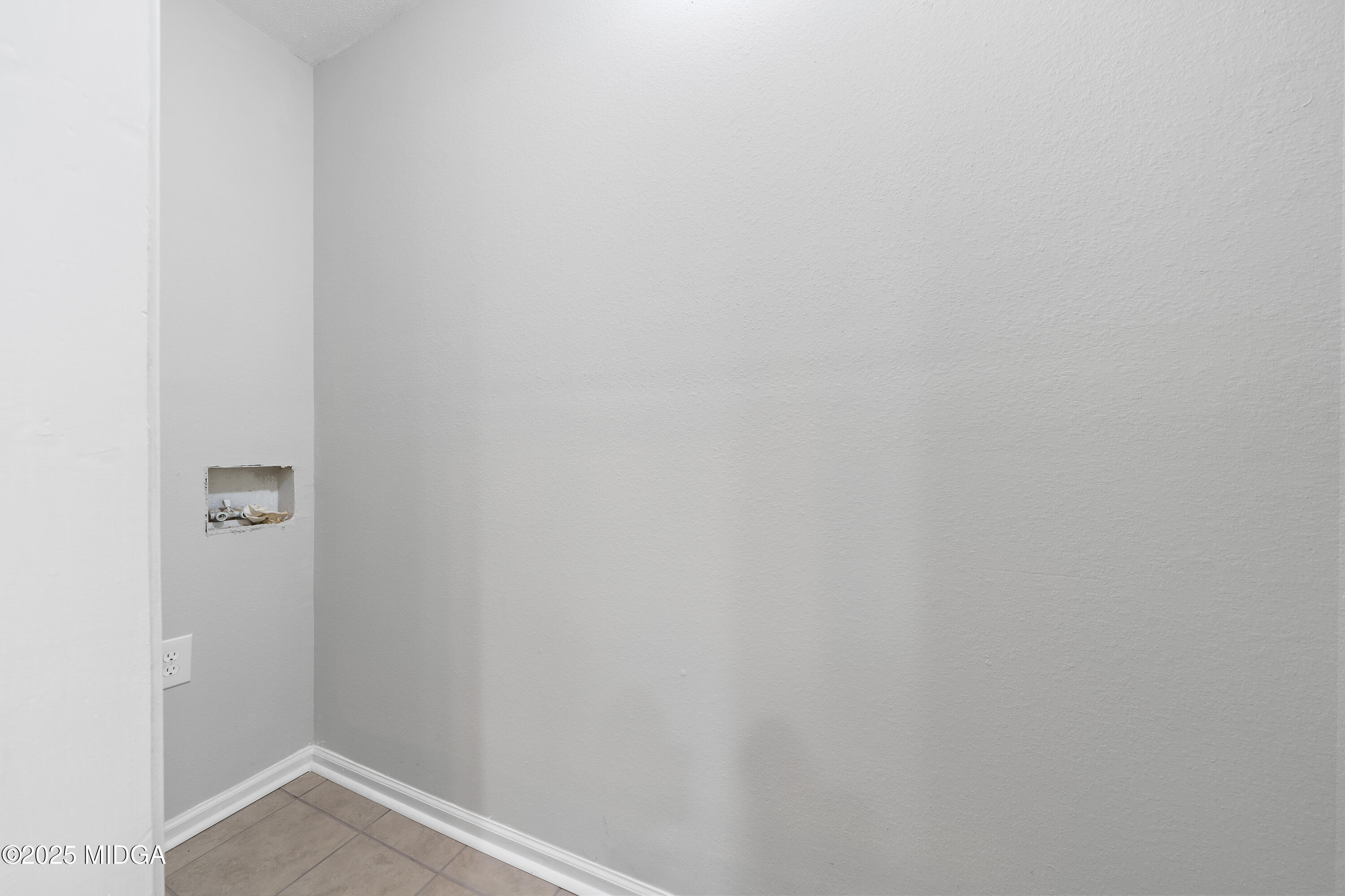 7513 Columbus Road Lizella, GA 31052 - Photo 50 of 56 a view of an empty room