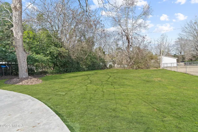 $325,000 | 7513 Columbus Road, Lizella, GA 31052