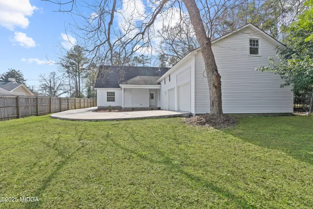 $325,000 | 7513 Columbus Road, Lizella, GA 31052