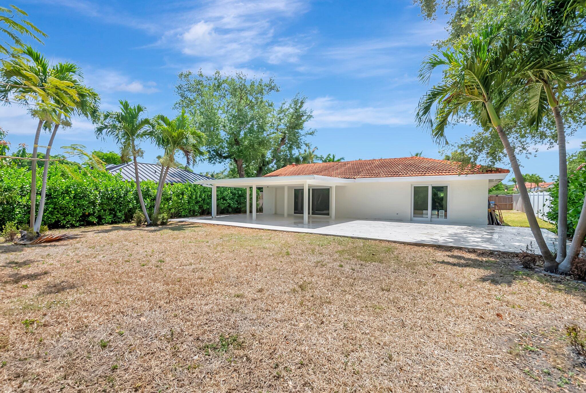 701 Northwest 8th Avenue Boca Raton, FL 33486 - Photo 26 of 40 Back View
