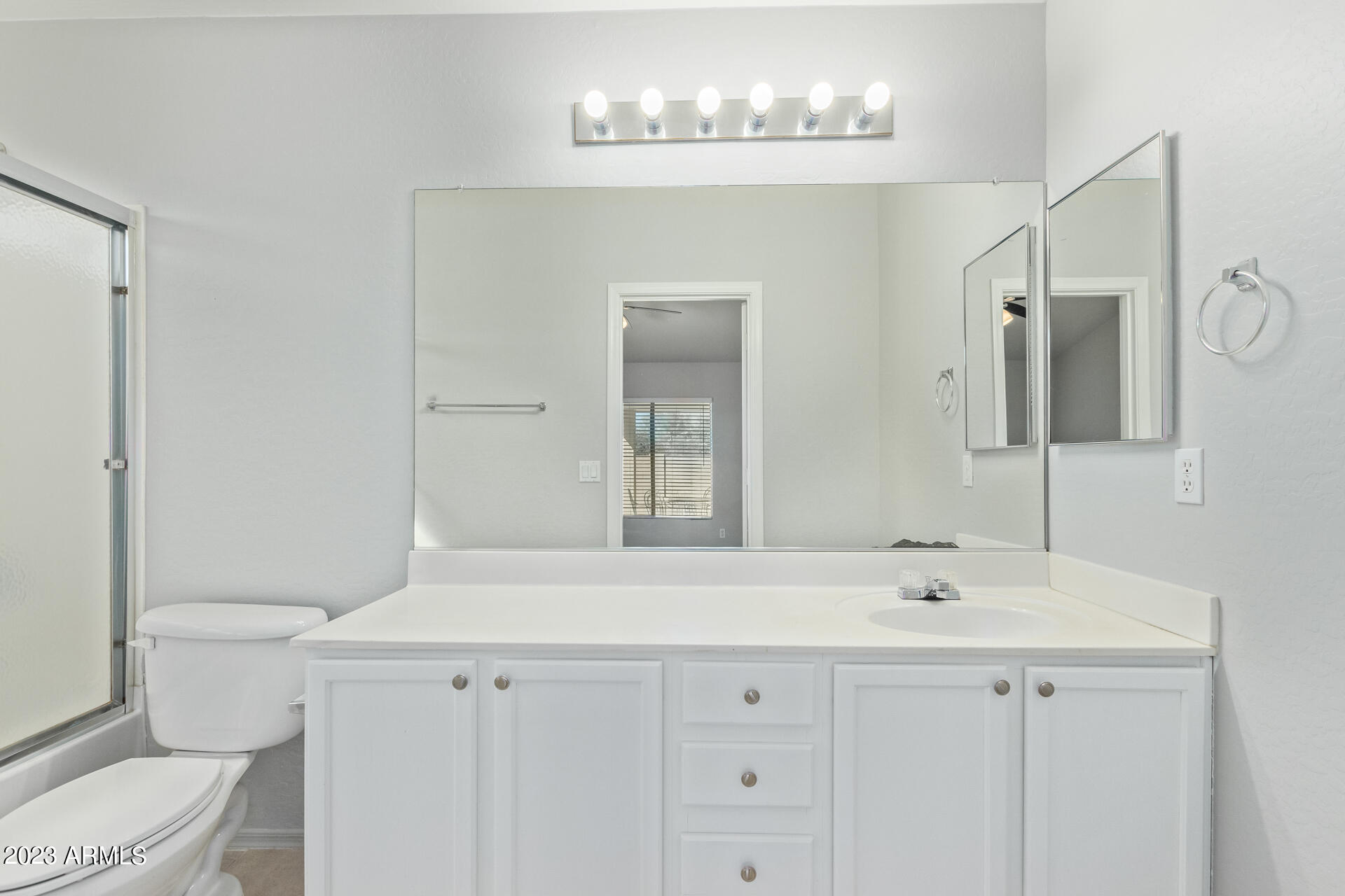 17715 West Redfield Road Surprise, AZ 85388 - Photo 15 of 33