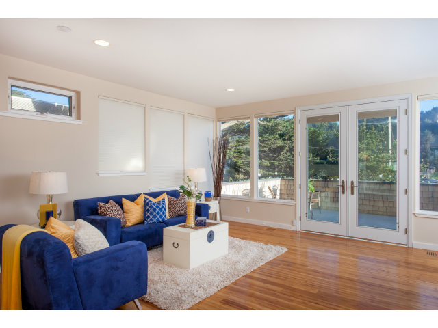421 Goodman Road Pacifica, CA 94044 - Photo 3 of 25 Gallery Image 3