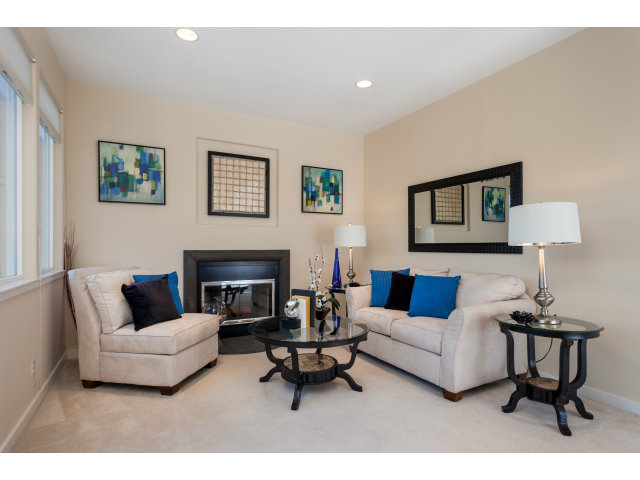 421 Goodman Road Pacifica, CA 94044 - Photo 9 of 25 Gallery Image 9