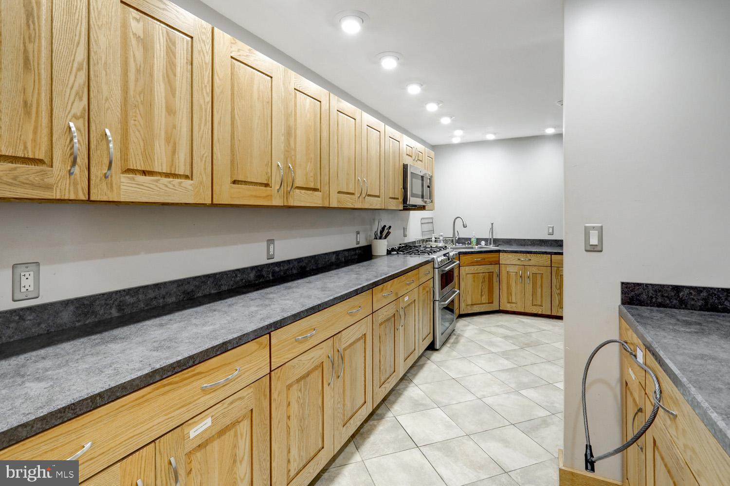 425 Valleybrook Drive Lancaster, PA 17601 - Photo 46 of 50