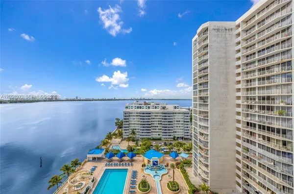 $3,200 | 7601 East Treasure Drive, Unit 1722, North Bay Village, FL 33141