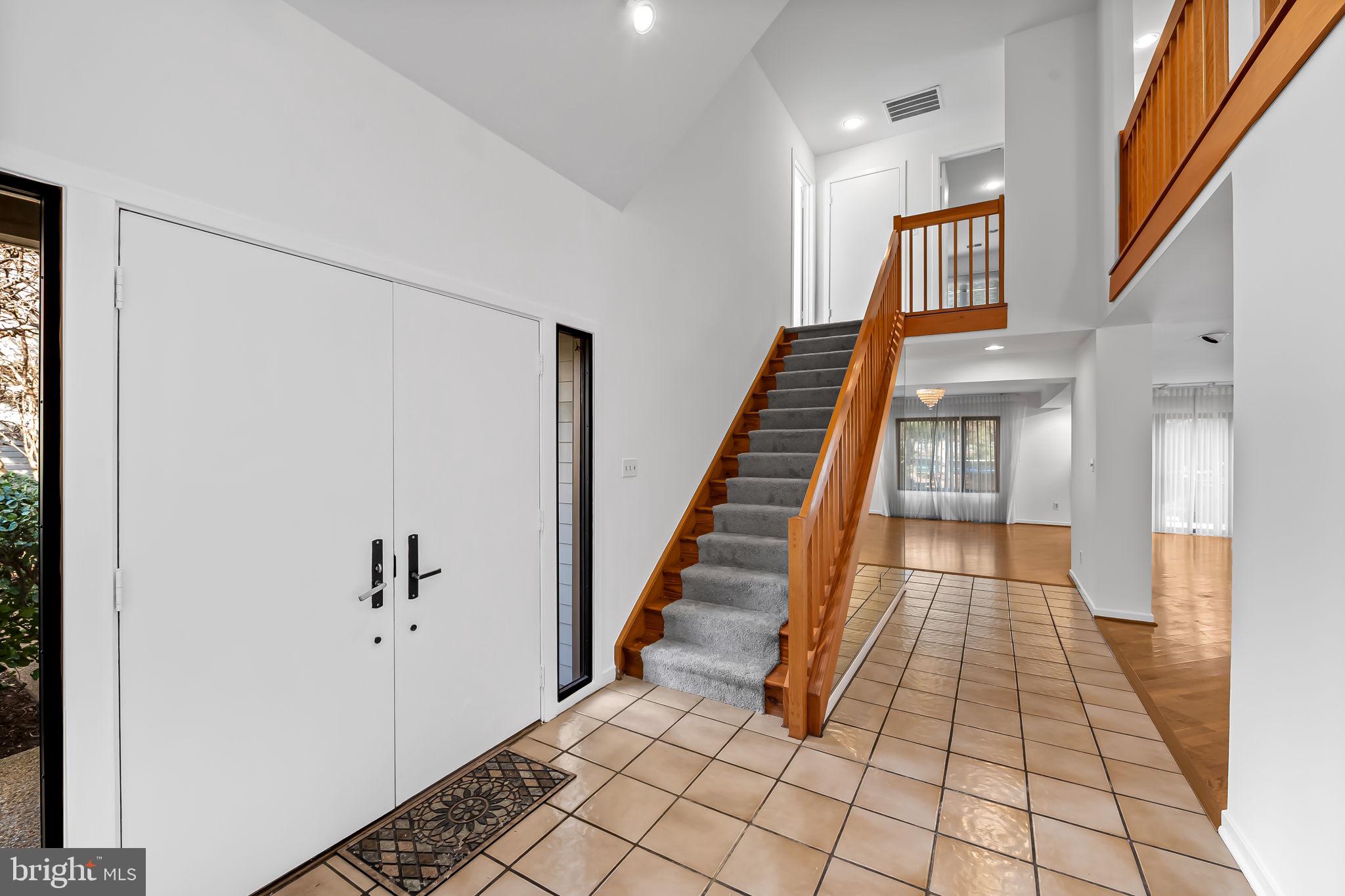 2 Whitebridge Court, Unit 2 Baltimore, MD 21208 - Photo 5 of 58 Foyer