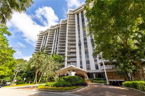 $399,995 | 2000 Towerside Terrace, Unit 311, Miami, FL 33138
