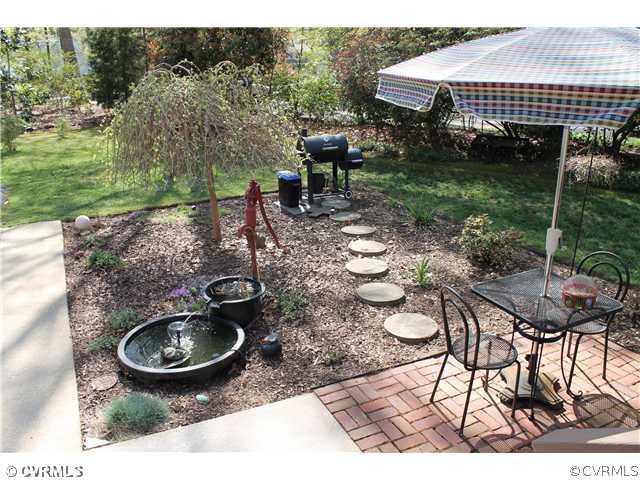 2700 Salisbury Road Midlothian, VA 23113 - Photo 17 of 17 a view of an outdoor sitting space