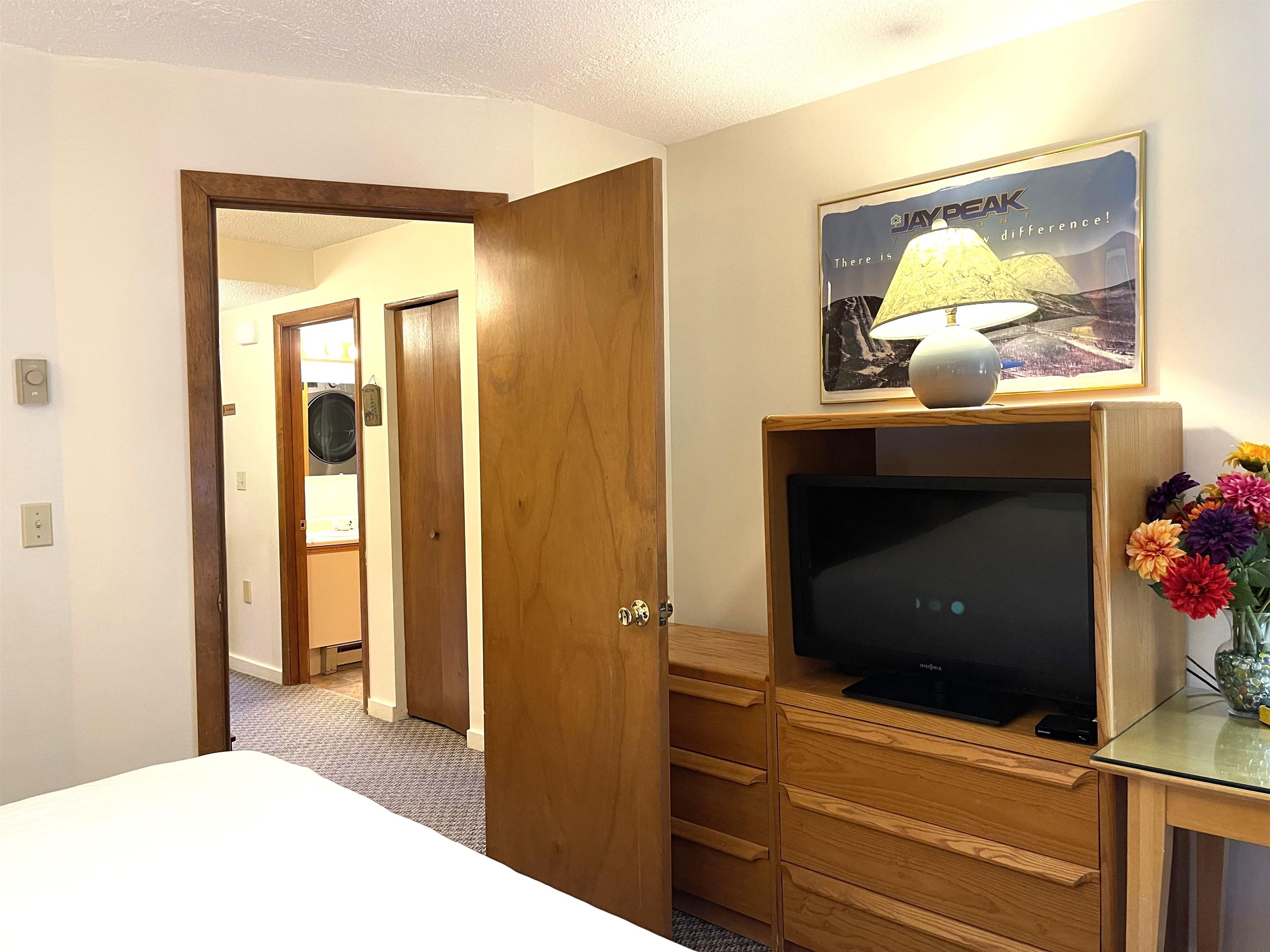 228 Slopeside Road, Unit 704 Jay, VT 05859 - Photo 6 of 19