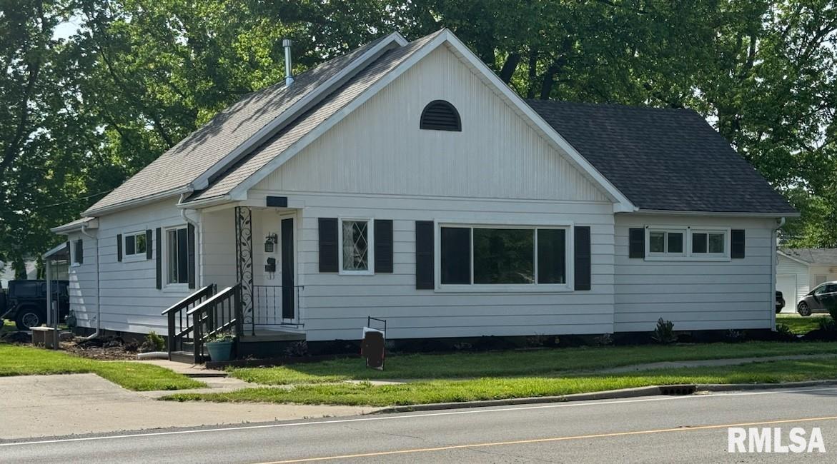 521 South Springfield Street Virden, IL 62690 - Photo 1 of 1