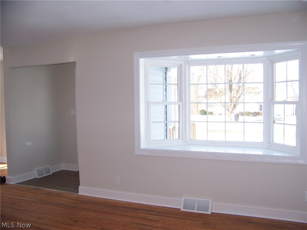 2170 South Ridge Road East Ashtabula, OH 44004 - Photo 8 of 23 Living room has bay window for lots of light!
