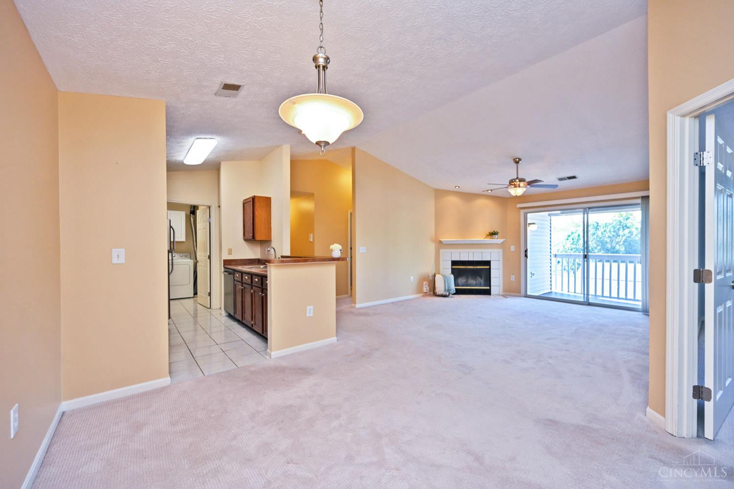 7382 Ridgepoint Drive, Unit 9 Cincinnati, OH 45230 - Photo 11 of 30 Gallery Image 11