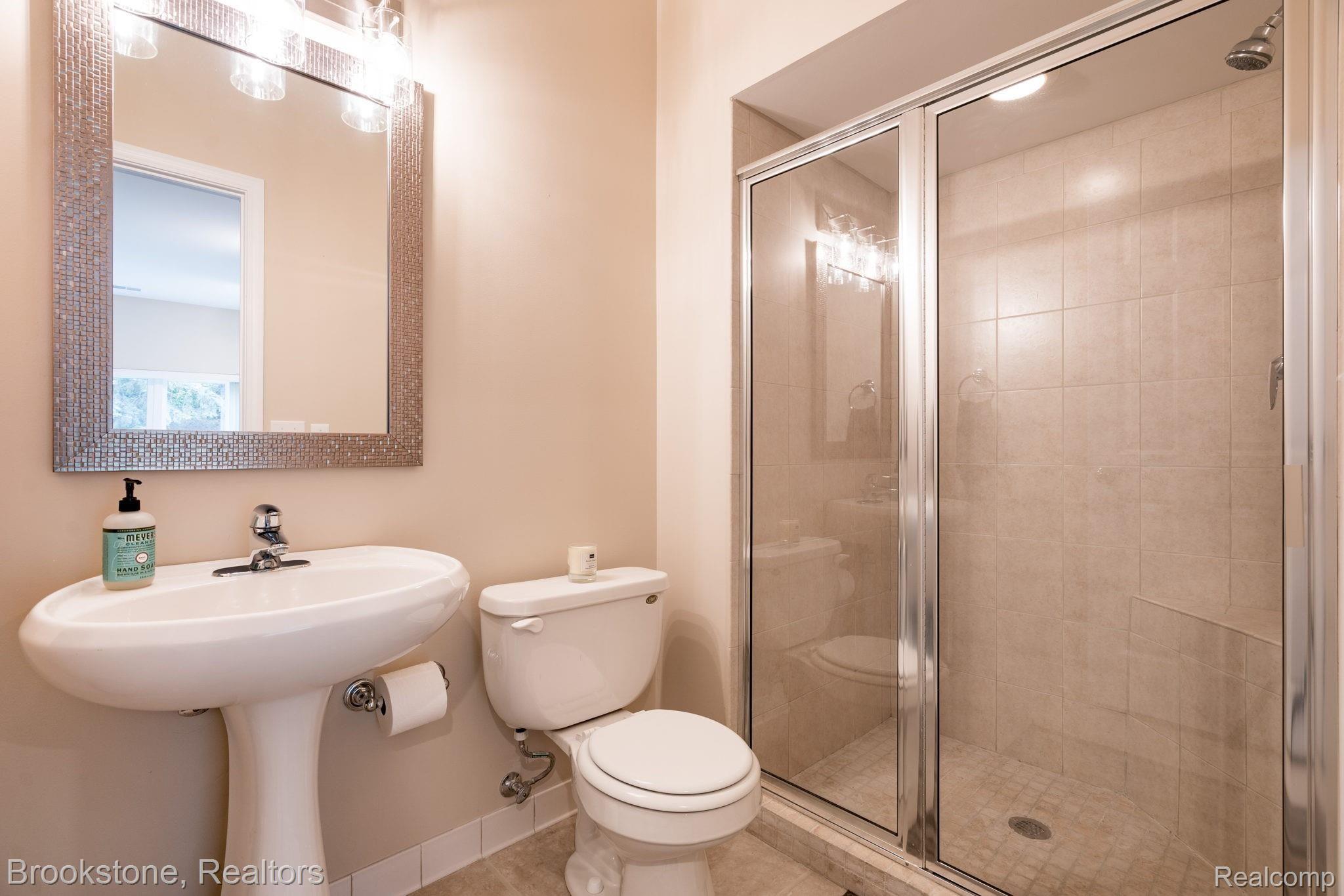 7284 Rabbit Ears Pass Clarkston, MI 48346 - Photo 33 of 39 full bath in the basement too!