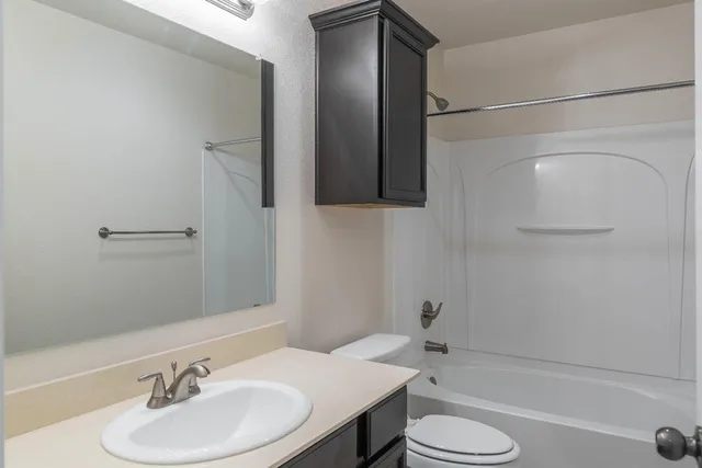 $1,575 | 11208 Clinton Avenue, Lubbock, TX 79424