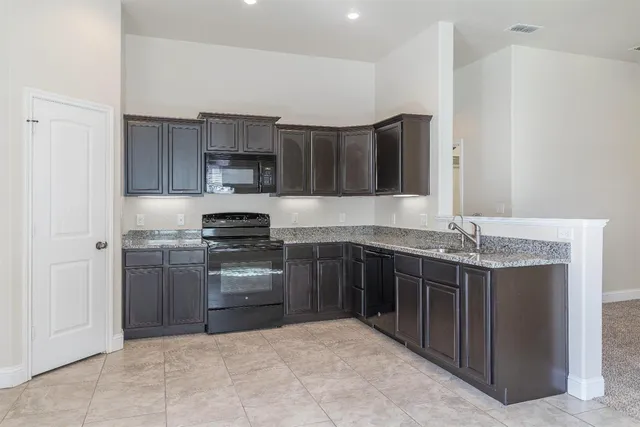 $1,575 | 11208 Clinton Avenue, Lubbock, TX 79424