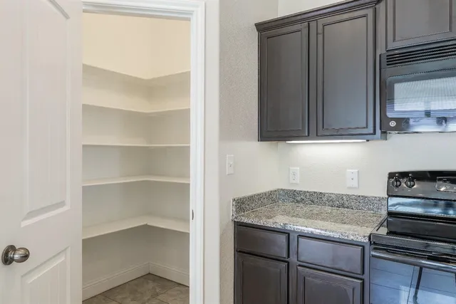 $1,575 | 11208 Clinton Avenue, Lubbock, TX 79424