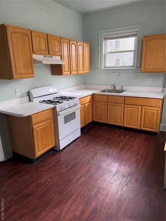 $2,000 | 109 Montgomery Street, Unit 1C, Poughkeepsie, NY 12601