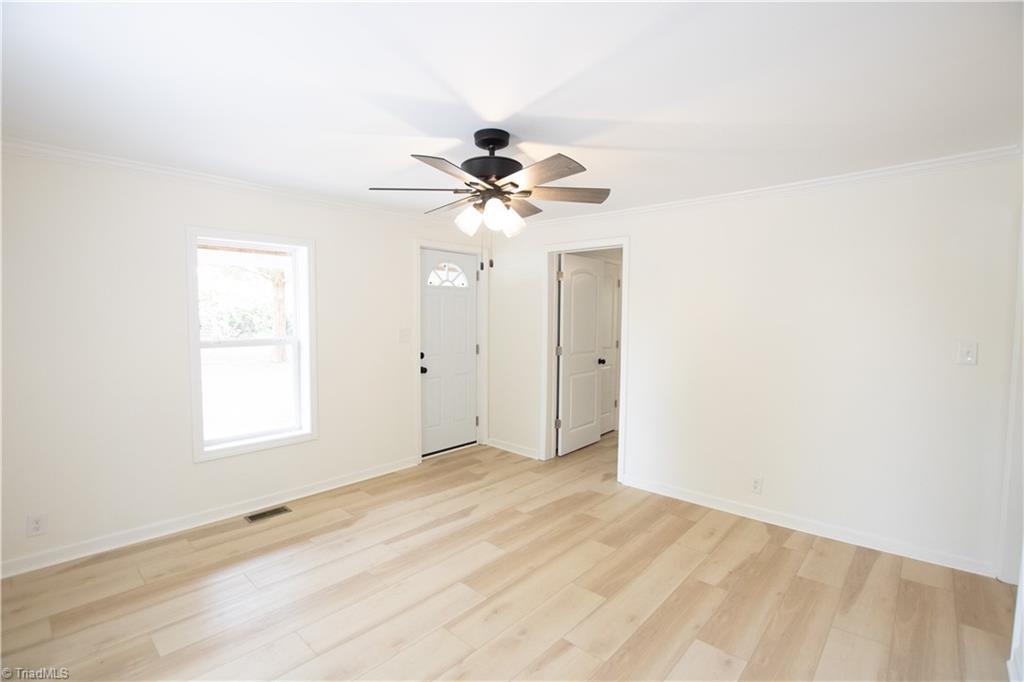 1023 Foust Avenue High Point, NC 27260 - Photo 5 of 19