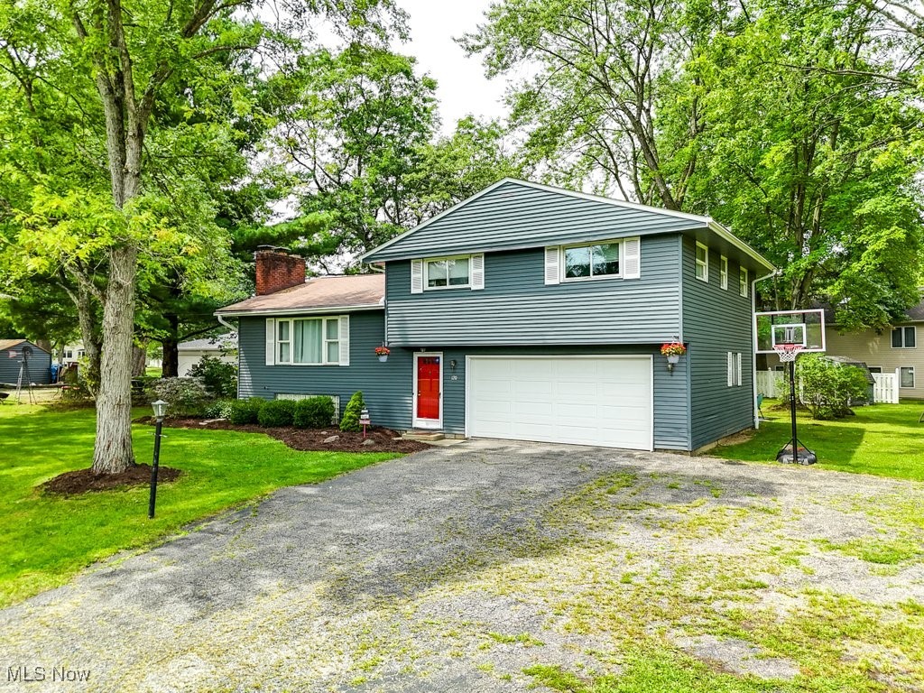 120 North Oakmont Road Northfield, OH 44067 - Photo 3 of 30