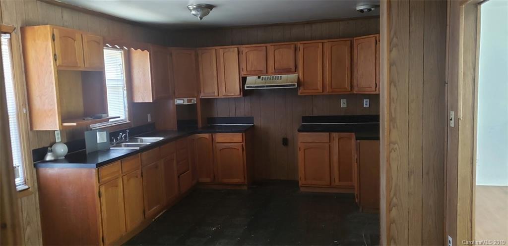 41244 Kings Road New London, NC 28127 - Photo 3 of 18 Gallery Image 3