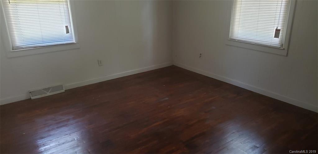 41244 Kings Road New London, NC 28127 - Photo 5 of 18 Gallery Image 5
