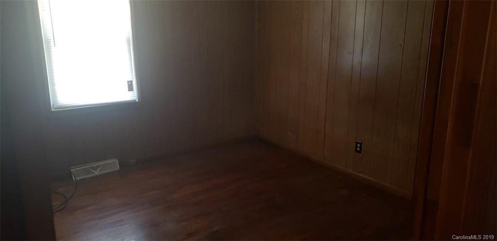 41244 Kings Road New London, NC 28127 - Photo 10 of 18 Gallery Image 10