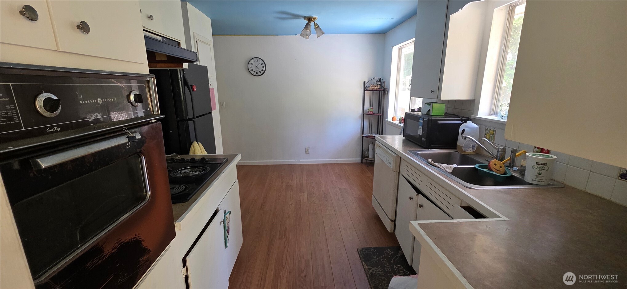 811 South 105th Street, Unit A Seattle, WA 98168 - Photo 5 of 18