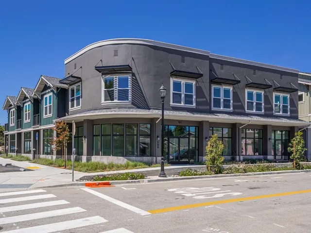 $979,000 | 101 Aptos Vlg Way, Unit 4, Aptos, CA 95003