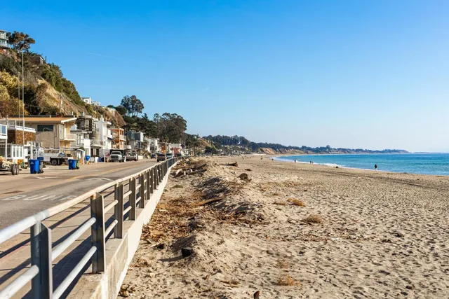 $979,000 | 101 Aptos Vlg Way, Unit 4, Aptos, CA 95003