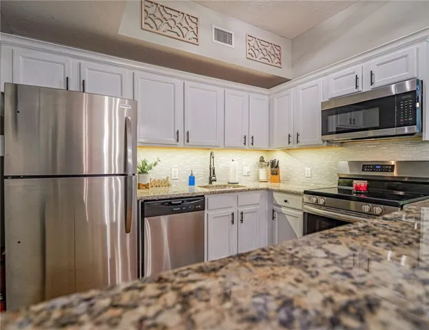 $260,000 | 536 7th Square Southwest, Unit 103, Vero Beach, FL 32962