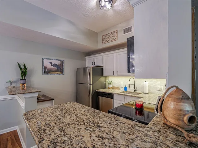 $260,000 | 536 7th Square Southwest, Unit 103, Vero Beach, FL 32962