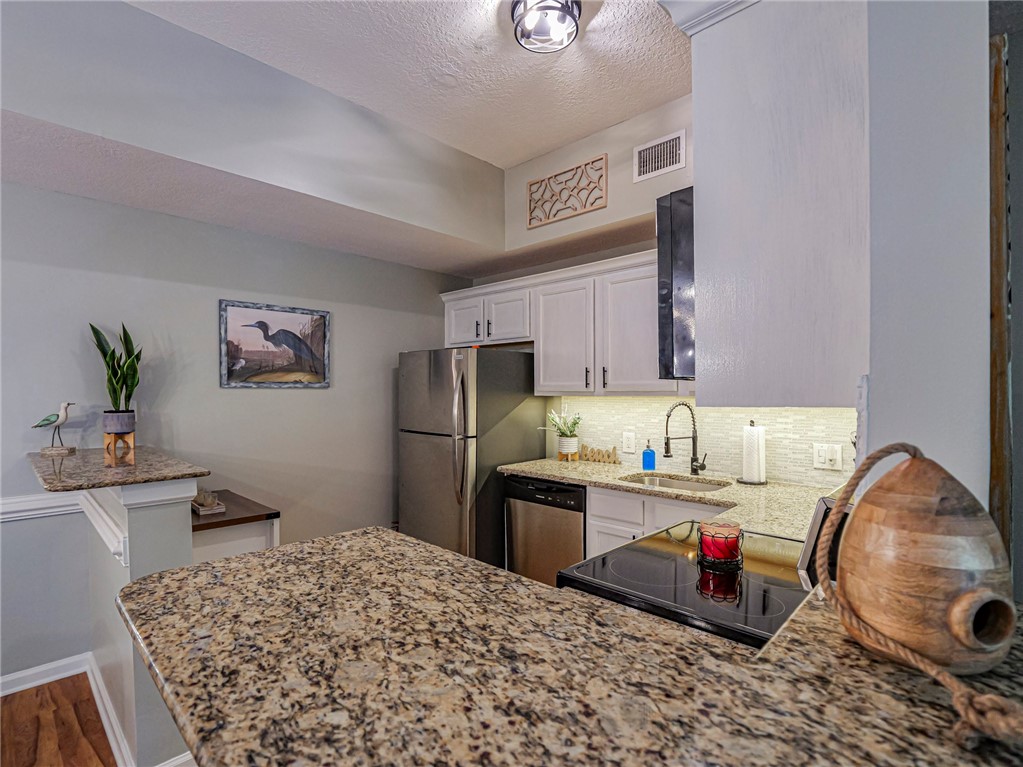 536 7th Square Southwest, Unit 103 Vero Beach, FL 32962 - Photo 15 of 34