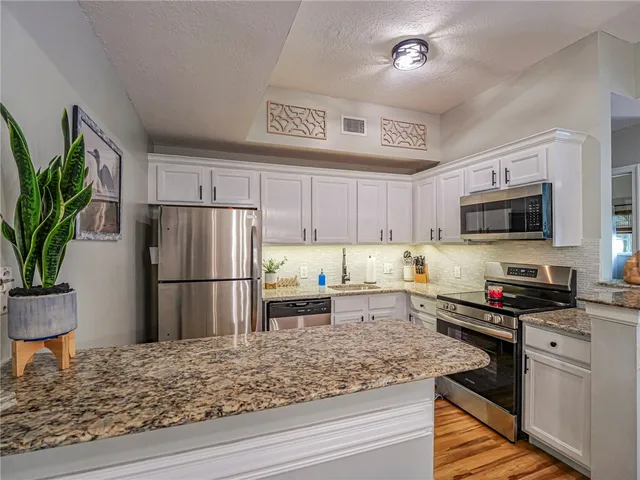 $260,000 | 536 7th Square Southwest, Unit 103, Vero Beach, FL 32962