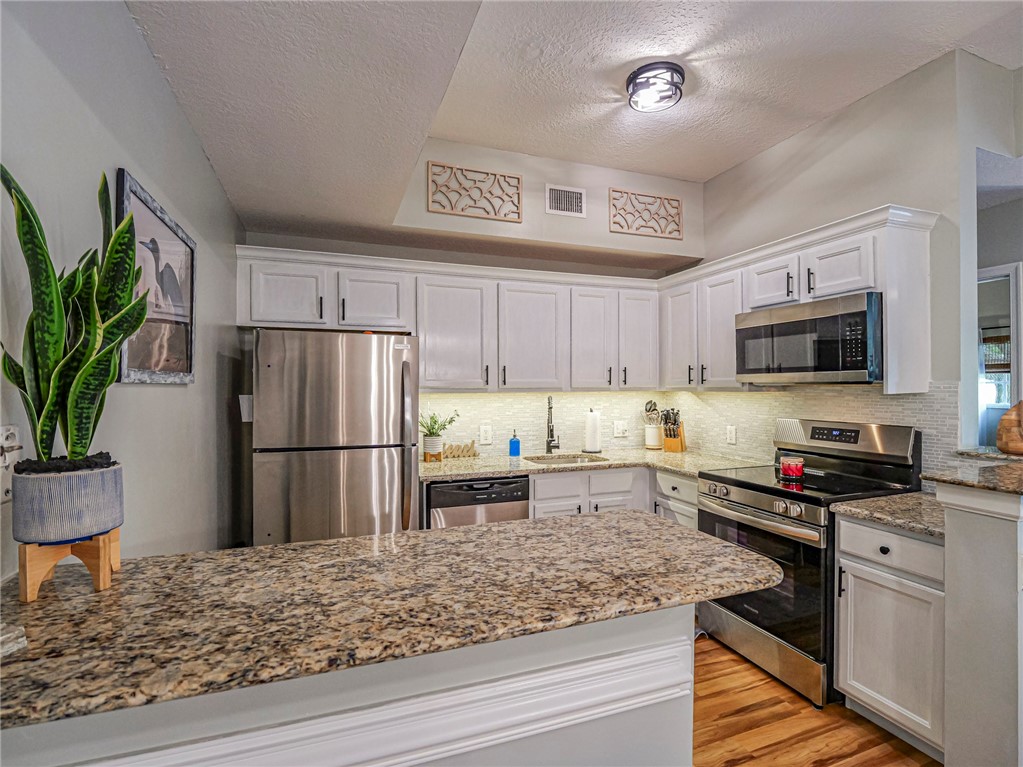 536 7th Square Southwest, Unit 103 Vero Beach, FL 32962 - Photo 16 of 34