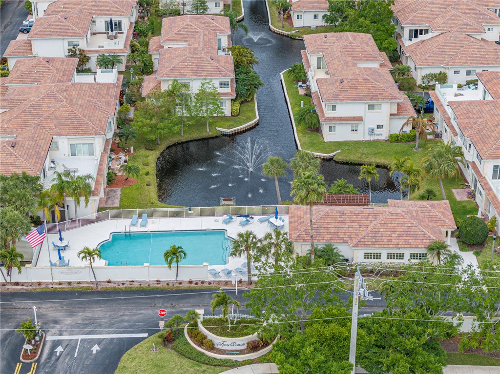 536 7th Square Southwest, Unit 103 Vero Beach, FL 32962 - Photo 2 of 34