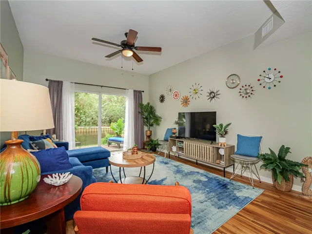 $260,000 | 536 7th Square Southwest, Unit 103, Vero Beach, FL 32962