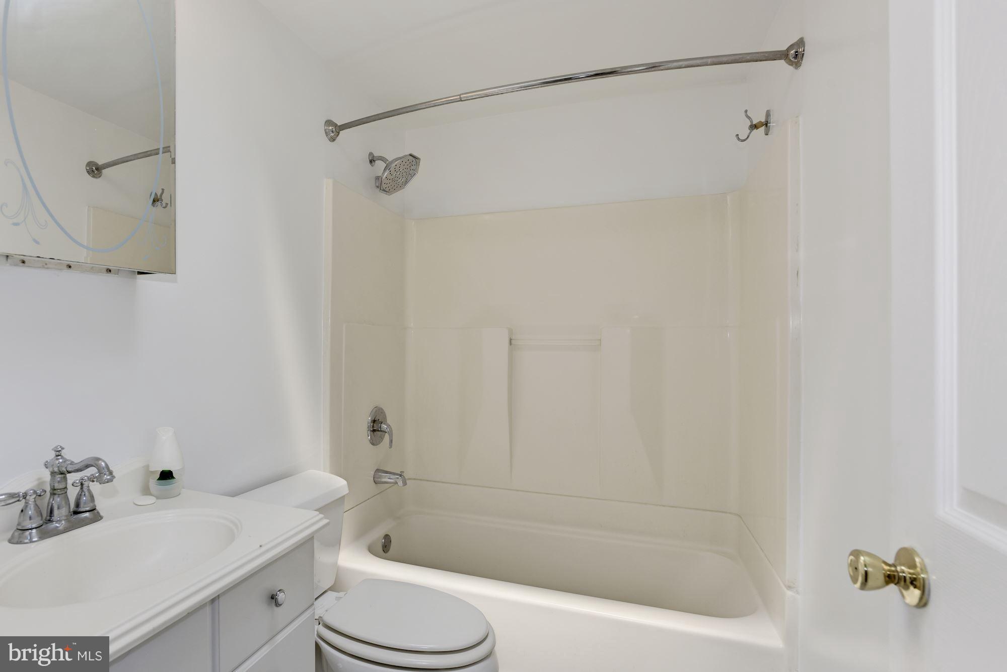 330 Bigley Avenue Halethorpe, MD 21227 - Photo 22 of 24 Bath